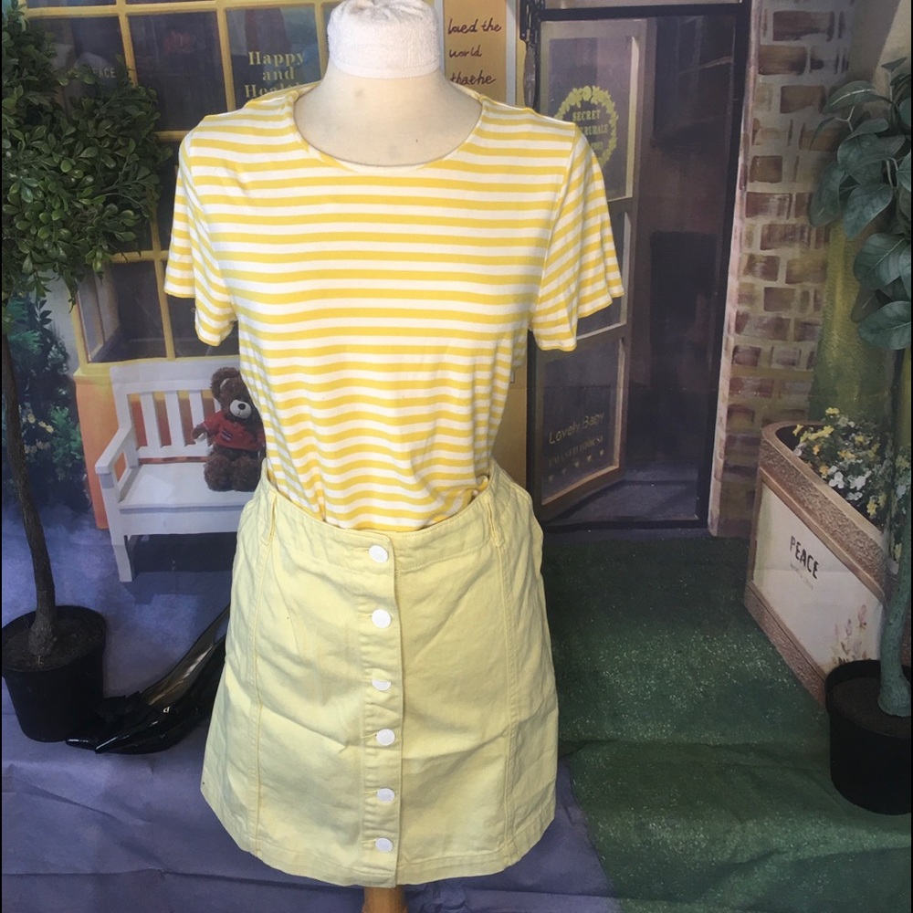 Skirt Yellow 3X button front SALE! tODAY!
